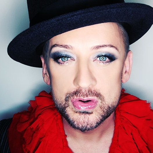 Ο Boy George σοκάρει: Εχω κοιμηθεί με τον Prince [εικόνες]  | iefimerida.gr 0