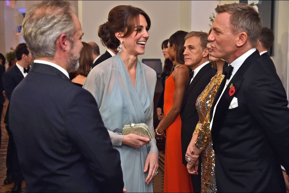 Το απίστευτο δηλητηριώδες βλέμμα του Κρίστοφ Βαλτς στην Κέιτ Μίντλετον [εικόνες] | iefimerida.gr 6