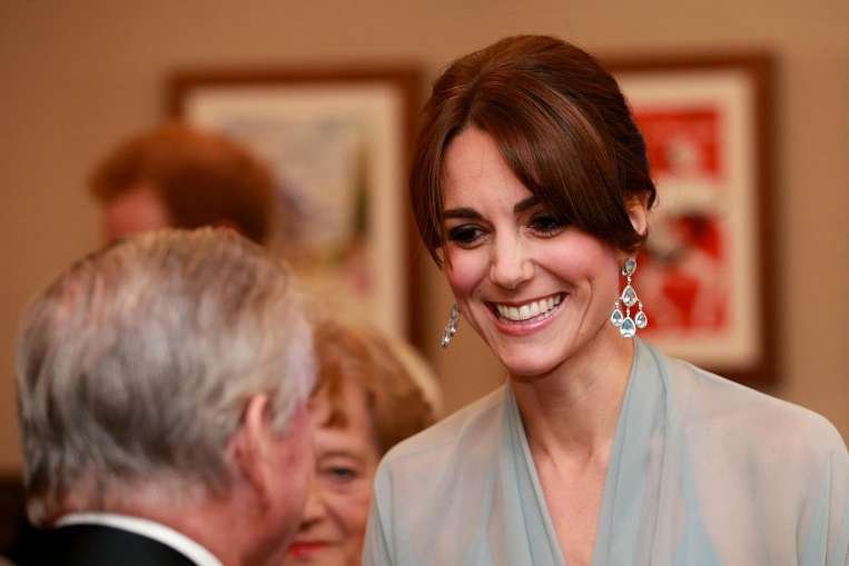 Το απίστευτο δηλητηριώδες βλέμμα του Κρίστοφ Βαλτς στην Κέιτ Μίντλετον [εικόνες] | iefimerida.gr 1