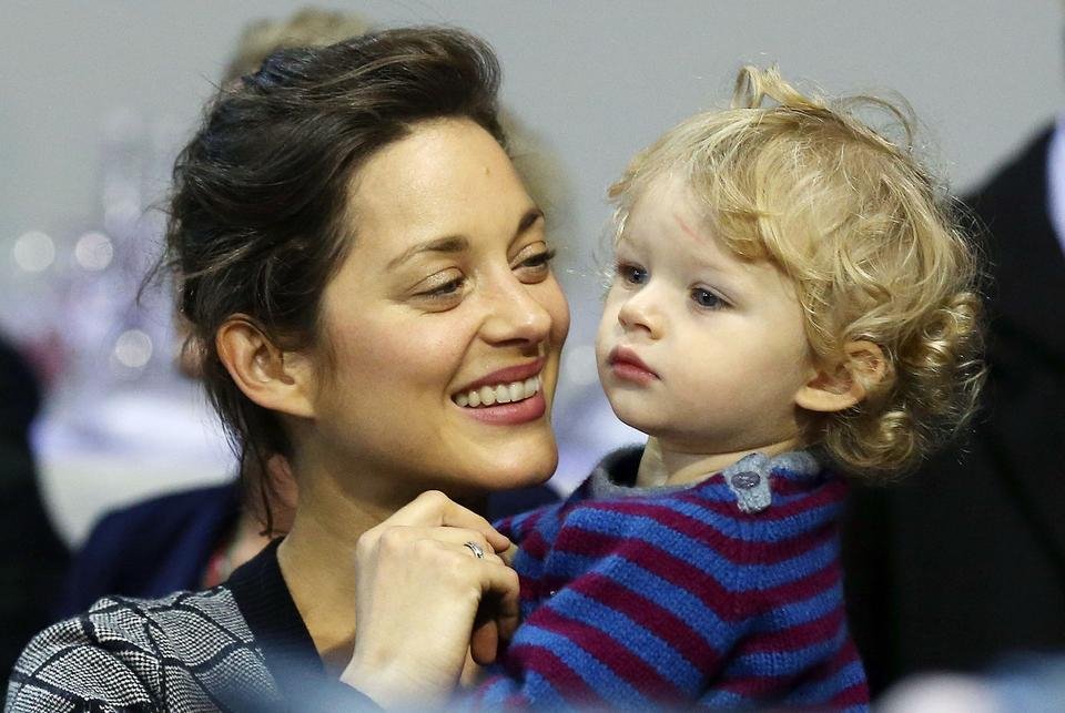 Μαριόν Κοτιγιάρ, μια κυρία στου Dior [εικόνες] | iefimerida.gr 9