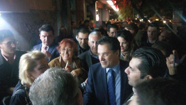 Χαμός στα εγκαίνια του εκλογικού κέντρου του Αδωνι στη Θεσσαλονίκη [εικόνες] | iefimerida.gr 4