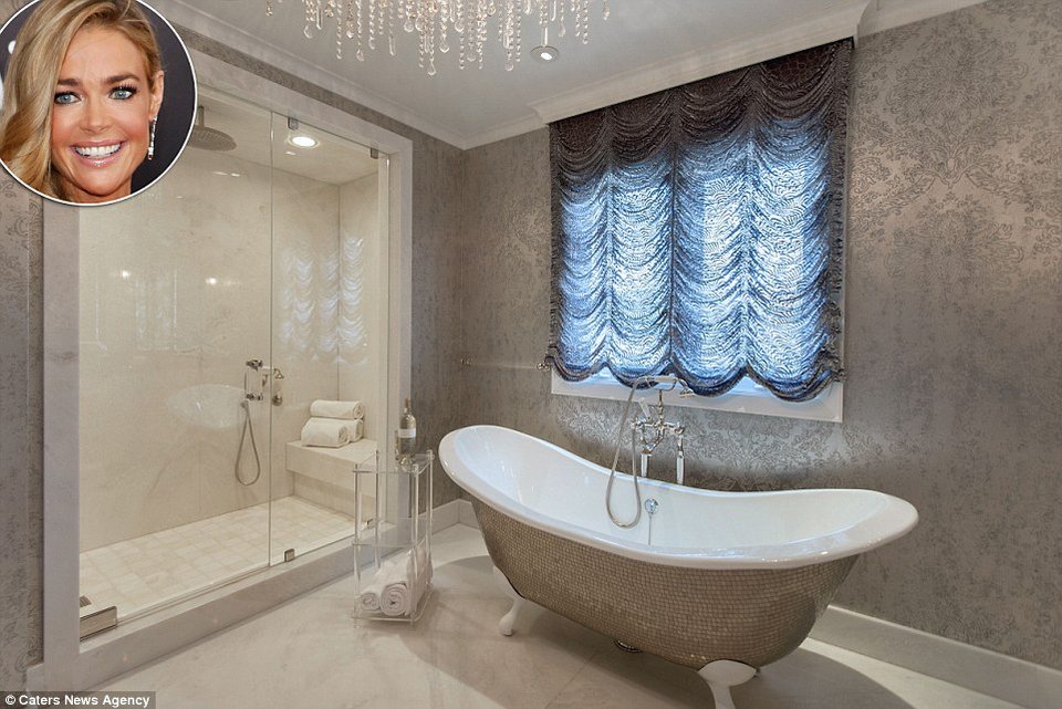 Οταν το μπάνιο είναι το καλύτερο δωμάτιο του σπιτιού - Οι επιλογές των σταρ [εικόνες] | iefimerida.gr 6