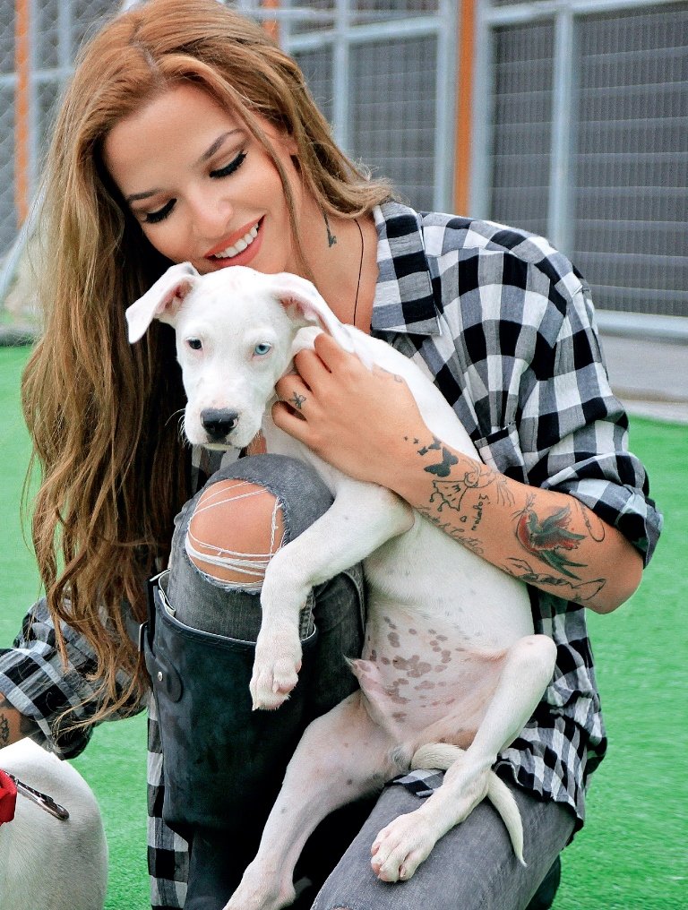 Η Εριέττα Κούρκουλου φωτογραφίζεται αγκαλιά με τις μεγάλες της αγάπες [εικόνες] | iefimerida.gr 0