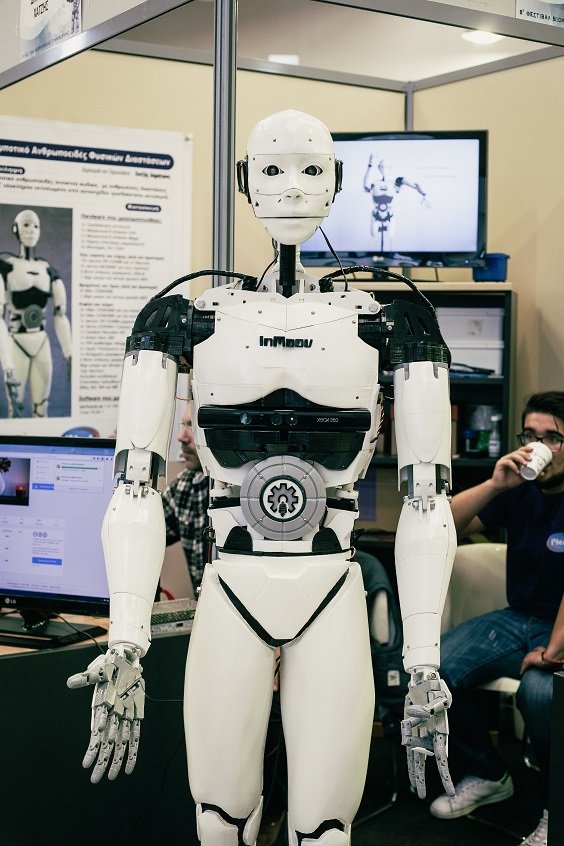 Ο 15χρονος μαθητής από την Καβάλα που κατασκευάζει ανθρωποειδή ρομπότ [εικόνες] | iefimerida.gr 1