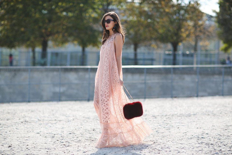 «Τι φοράει αυτή;»: Εβδομάδα μόδας στο Παρίσι και οι Παριζιάνες ντύθηκαν έξαλλα - Ξεχύθηκαν στους δρόμους και εντυπωσίασαν [εικόνες] | iefimerida.gr 14