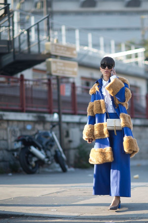 «Τι φοράει αυτή;»: Εβδομάδα μόδας στο Παρίσι και οι Παριζιάνες ντύθηκαν έξαλλα - Ξεχύθηκαν στους δρόμους και εντυπωσίασαν [εικόνες] | iefimerida.gr 22