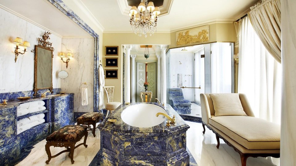 Αυτή είναι η βασιλική σουίτα που θα μείνει ο Ολάντ στη «Μεγάλη Βρεταννία» [εικόνες] | iefimerida.gr 3