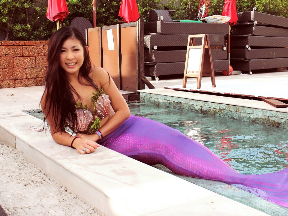 Η μικρή γοργόνα: Η νεαρή που κάνει χρυσές δουλειές με την ουρά των 5.000 δολαρίων [εικόνες]  | iefimerida.gr 1