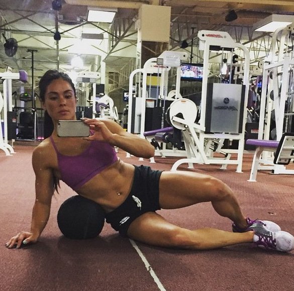 3 γυναίκες με six pack αποκαλύπτουν: Τι κάνουμε και έχουμε τέλειους κοιλιακούς [εικόνες] | iefimerida.gr 0