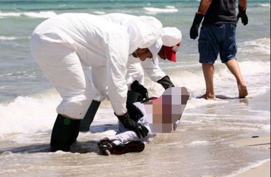 Νέα τραγωδία στη Λιβύη: Ναυάγιο με τουλάχιστον 43 νεκρούς μετανάστες [εικόνες]  | iefimerida.gr 2