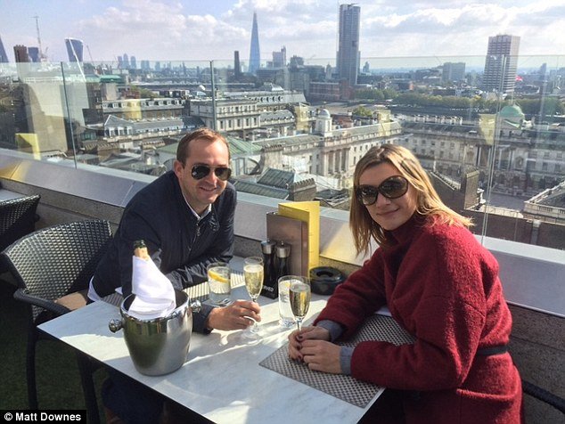 «Είχαμε δίδυμα αγόρια, αλλά σε ηλικία 18 μηνών το ένα ήθελε να γίνει κορίτσι» -Μια απίστευτη ιστορία [εικόνες] | iefimerida.gr 3