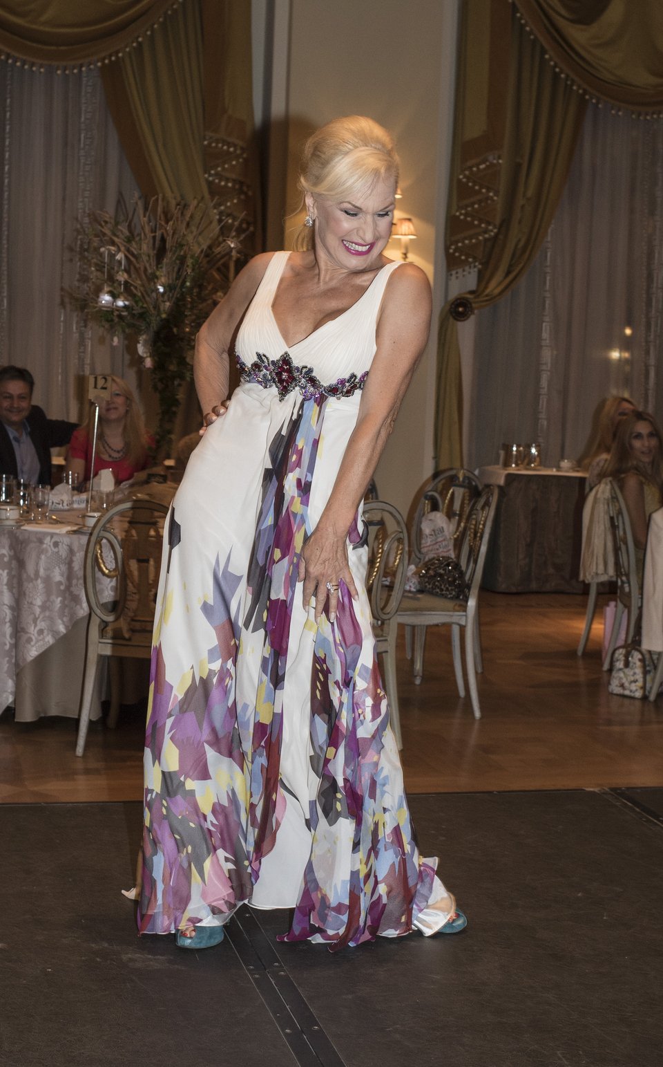 Μια άλλη Ευγενία Μανωλίδου - Σε ρόλο μοντέλου σε επίδειξη μόδας στη «Μεγάλη Βρεταννία» [εικόνες] | iefimerida.gr 9