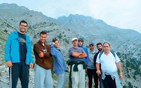 Ο Δημήτρης Μάρδας όπως δεν τον έχετε ξαναδεί: Με τους Σαντινίστας και καβάλα σε μηχανή [εικόνες] | iefimerida.gr 3