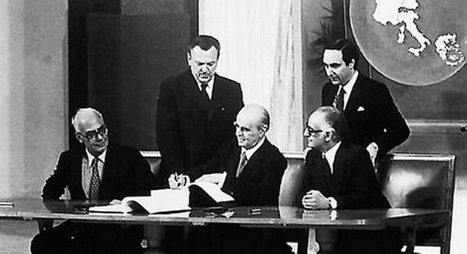 41 χρόνια ΝΔ: Από τον Κωνσταντίνο Καραμανλή στον... - Η ιστορία του κόμματος, οι πρόεδροι, οι νίκες, οι ήττες | iefimerida.gr 8