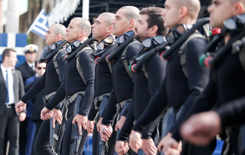 Τεθωρακισμένα, άρματα μάχης, καταδρομείς και F-16 οι πρωταγωνιστές της στρατιωτικής παρέλασης στη Θεσσαλονίκη [εικόνες]  | iefimerida.gr 6