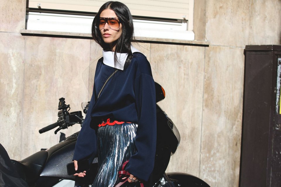 «Τι φοράει αυτή;»: Εβδομάδα μόδας στο Παρίσι και οι Παριζιάνες ντύθηκαν έξαλλα - Ξεχύθηκαν στους δρόμους και εντυπωσίασαν [εικόνες] | iefimerida.gr 1