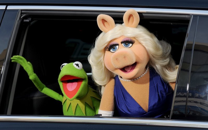 Μις Πίγκι: Η απόλυτη ντίβα έχει προσωπικό ενδυματολόγο [εικόνες] | iefimerida.gr 1