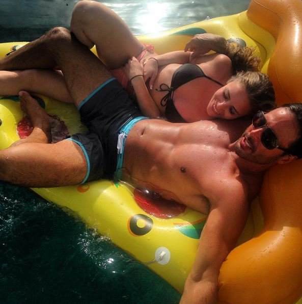 Ζευγάρι Αμερικανών εγκαταλείπει το γραφείο και πουλάει πίτσα στην Καραϊβική -Μια ονειρεμένη ζωή [εικόνες] | iefimerida.gr 0