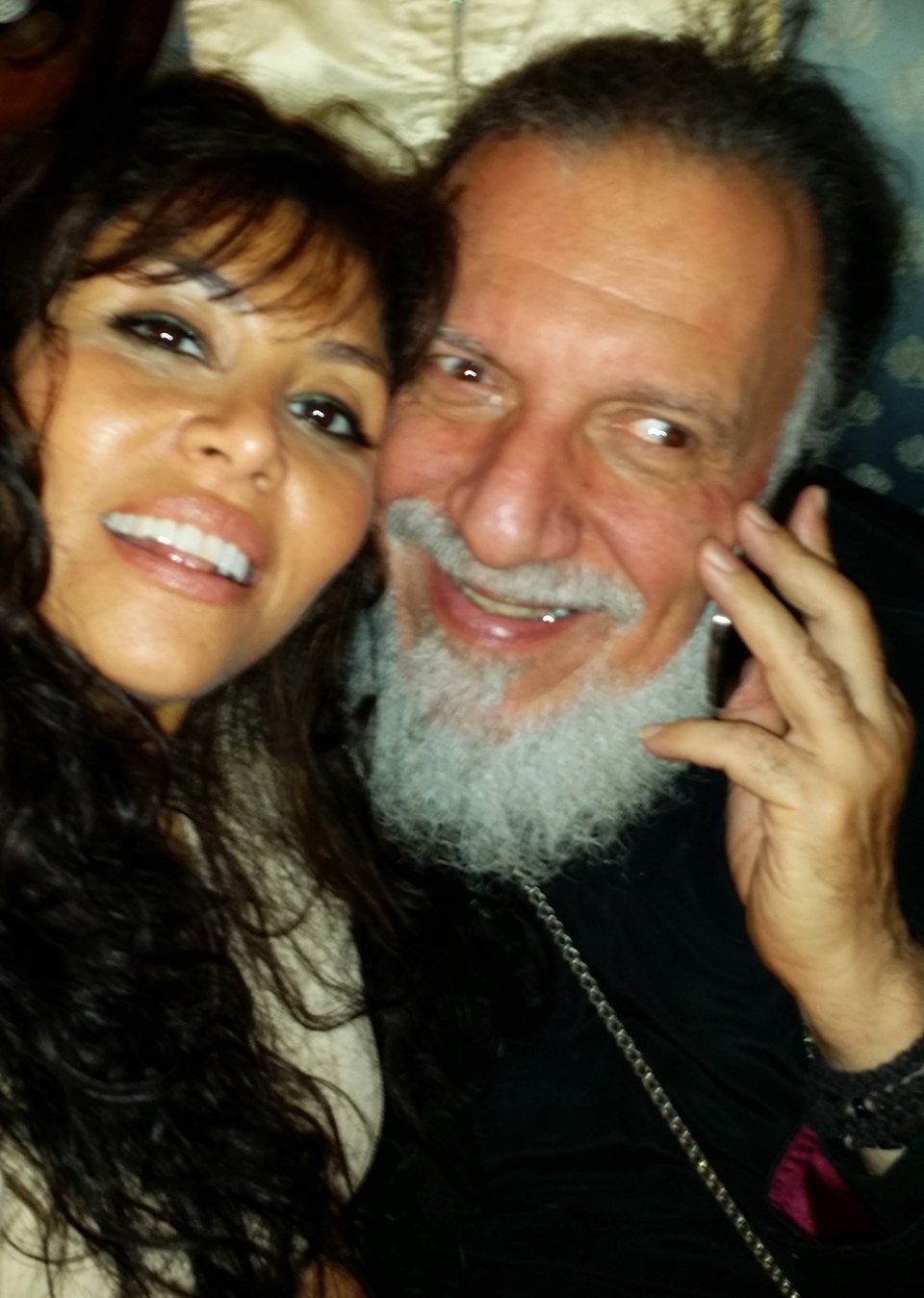 Ροζ σκάνδαλο με Ελληνα παπά στην Αμερική -Σάλος από τα ερωτικά βίντεο με την παράνομη ερωμένη του [εικόνες] | iefimerida.gr 2