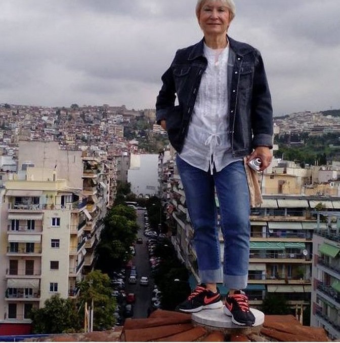 Η Θεσσαλονίκη στα πόδια της - Εβγαλε φωτογραφία επάνω στη στέγη της Ροτόντα [εικόνες] | iefimerida.gr 0