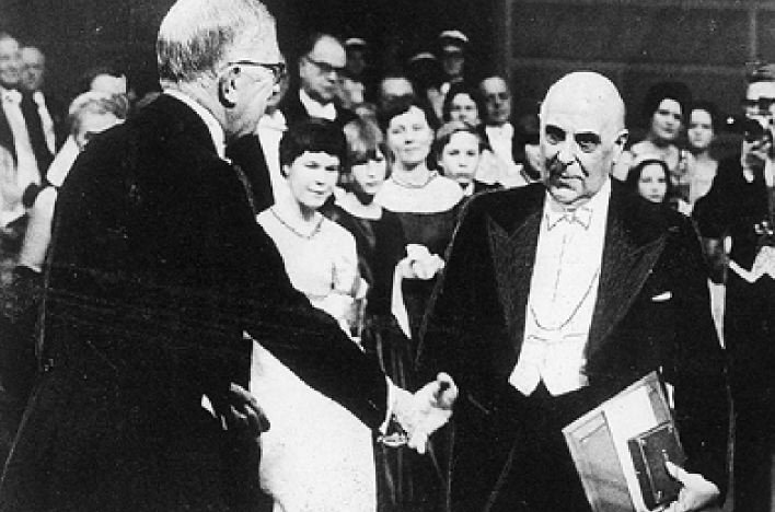 24 Οκτωβρίου 1963: O Γιώργος Σεφέρης κερδίζει το Νόμπελ Λογοτεχνίας | iefimerida.gr 0