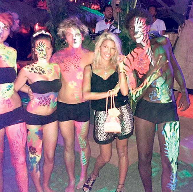 Γάμος χλιδής κόρης Αιγύπτιου μεγιστάνα στο Νείλο -Η Ελληνίδα «πεθερά» και οι προσκεκλημένοι από την Ελλάδα [εικόνες] | iefimerida.gr 5