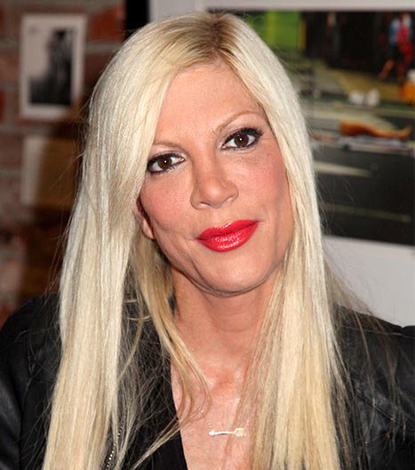 Beverly Hills 90210: Η Ντόνα (Τόρι Σπέλινγκ) αποκαλύπτει με ποια αγόρια από τη σειρά είχε κάνει σεξ [βίντεο] | iefimerida.gr 0