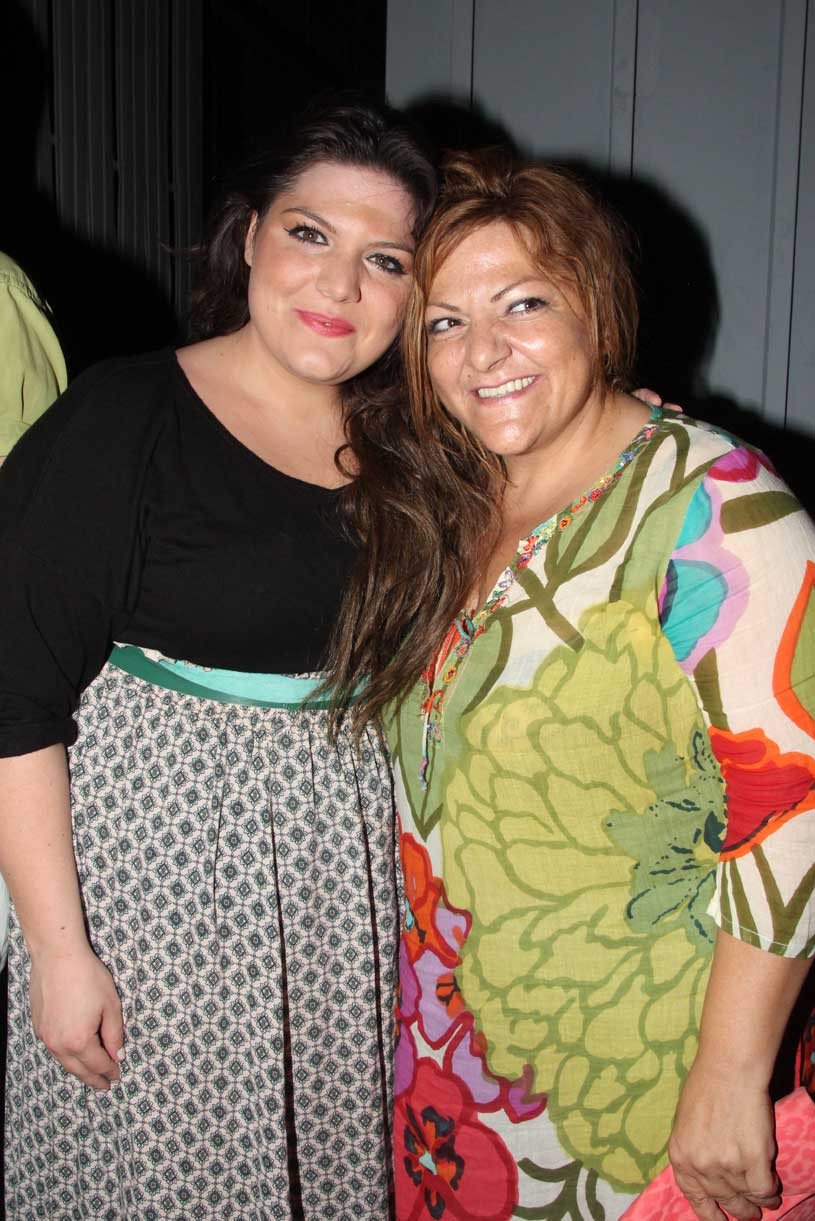 Η αντίδραση της Βίκυς Σταυροπούλου για τη φωτογραφία της κόρης της με το κορμάκι στο κρεβάτι [βίντεο] | iefimerida.gr 0