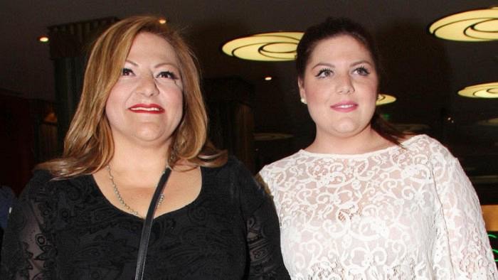 Η αντίδραση της Βίκυς Σταυροπούλου για τη φωτογραφία της κόρης της με το κορμάκι στο κρεβάτι [βίντεο] | iefimerida.gr 1