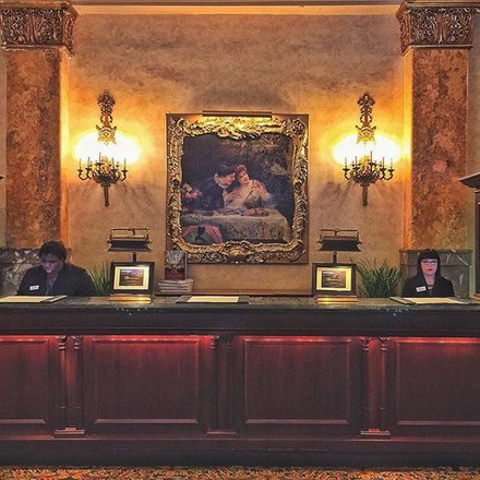 Δέκα στοιχειωμένα ξενοδοχεία -Φαντάσματα, περίεργα περιστατικά και μόνο θαρραλέοι επισκέπτες [εικόνες] | iefimerida.gr 9