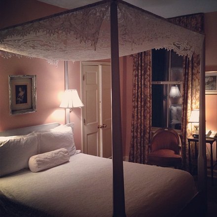 Δέκα στοιχειωμένα ξενοδοχεία -Φαντάσματα, περίεργα περιστατικά και μόνο θαρραλέοι επισκέπτες [εικόνες] | iefimerida.gr 4