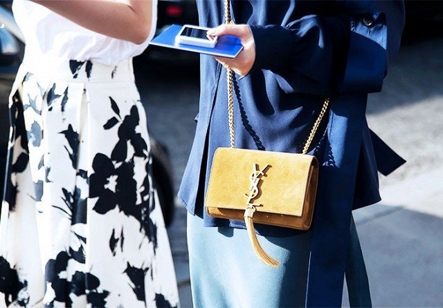 Οι 7 τσάντες που κρατούν οι πιο ισχυρές γυναίκες του κόσμου (και η πιο φθηνή εκδοχή τους) [εικόνες] | iefimerida.gr 9