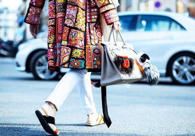 Οι 7 τσάντες που κρατούν οι πιο ισχυρές γυναίκες του κόσμου (και η πιο φθηνή εκδοχή τους) [εικόνες] | iefimerida.gr 25