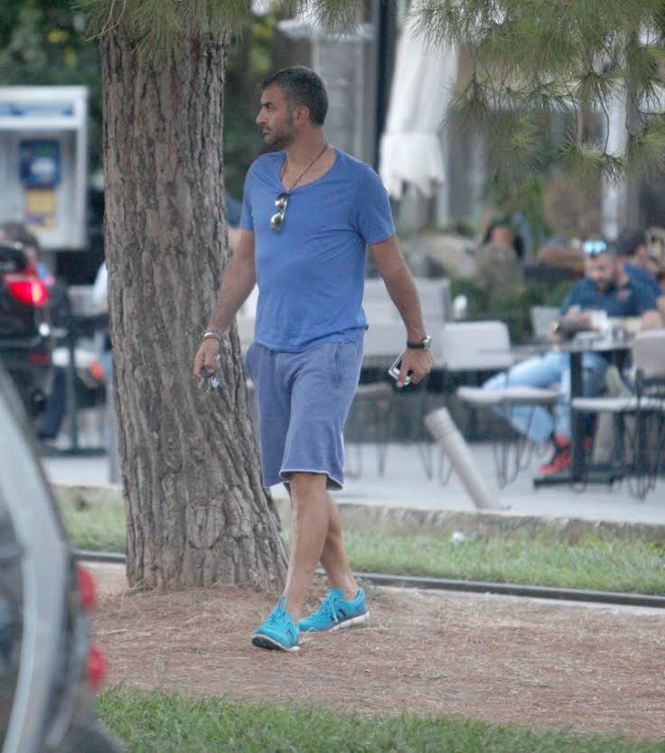 «Φωτιά» η Γωγώ Μαστροκώστα με κοντό σορτσάκι [εικόνες] | iefimerida.gr 4