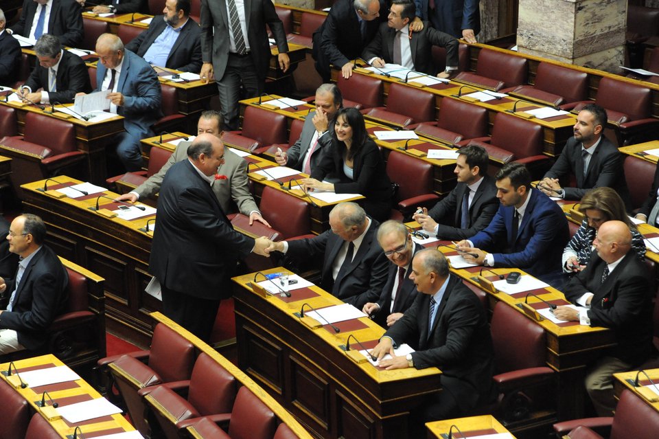 Πρώτη μέρα του Βασίλη Λεβέντη στη βουλή -Δείτε όλο το παρασκήνιο [εικόνες] | iefimerida.gr 1