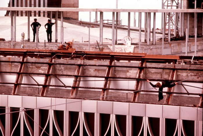 Οταν ένας Γάλλος περπάτησε ανάμεσα στους Δίδυμους Πύργους, πάνω σε ένα σύρμα -Το ριψοκίνδυνο εγχείρημα που έγινε ταινία [εικόνες] | iefimerida.gr 3