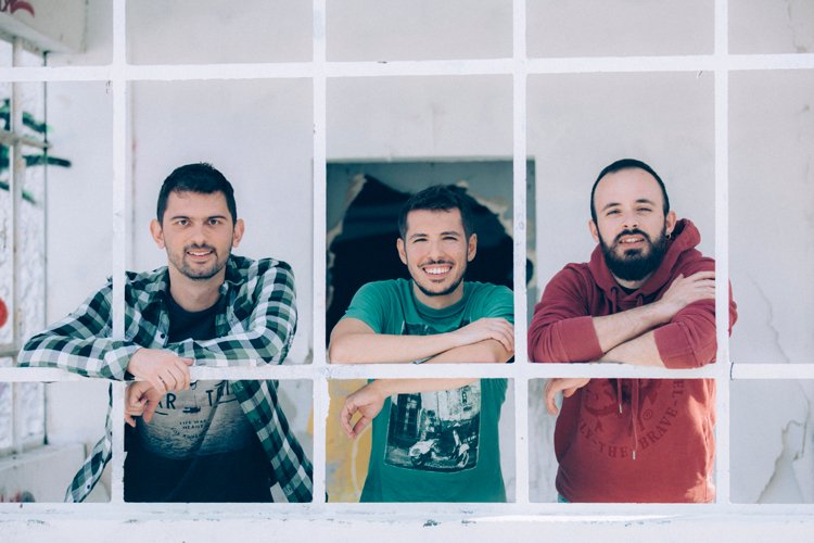 3 Βορειοελλαδίτες έφτιαξαν εφαρμογή που φέρνει τα πάνω κάτω στις γνωριμίες -Με ένα κλικ γνωρίζεις τον άγνωστο δίπλα σου! [εικόνες] | iefimerida.gr 4