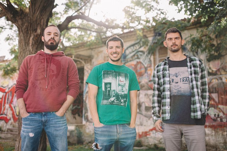 3 Βορειοελλαδίτες έφτιαξαν εφαρμογή που φέρνει τα πάνω κάτω στις γνωριμίες -Με ένα κλικ γνωρίζεις τον άγνωστο δίπλα σου! [εικόνες] | iefimerida.gr 2