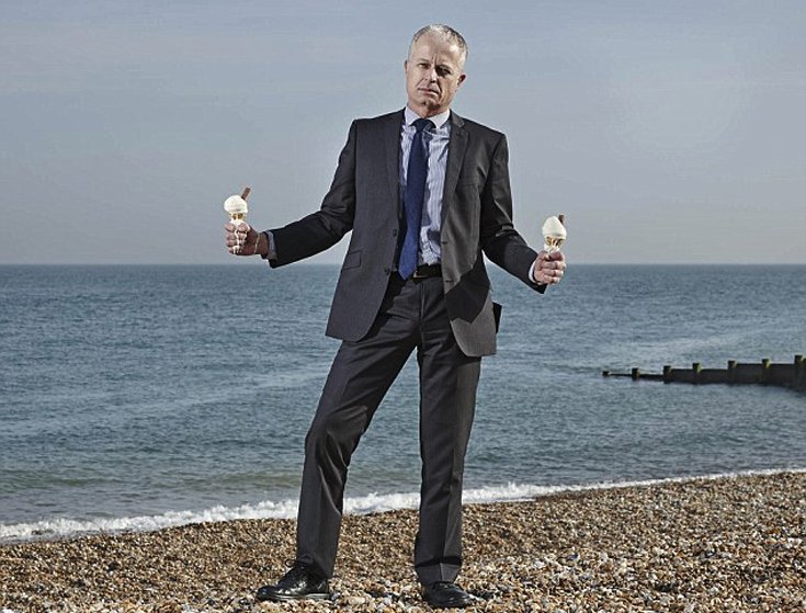 Απίστευτο: Ο 51χρονος που έγινε ζιγκολό γιατί του το είπε η πεθερά του [εικόνες]  | iefimerida.gr 2