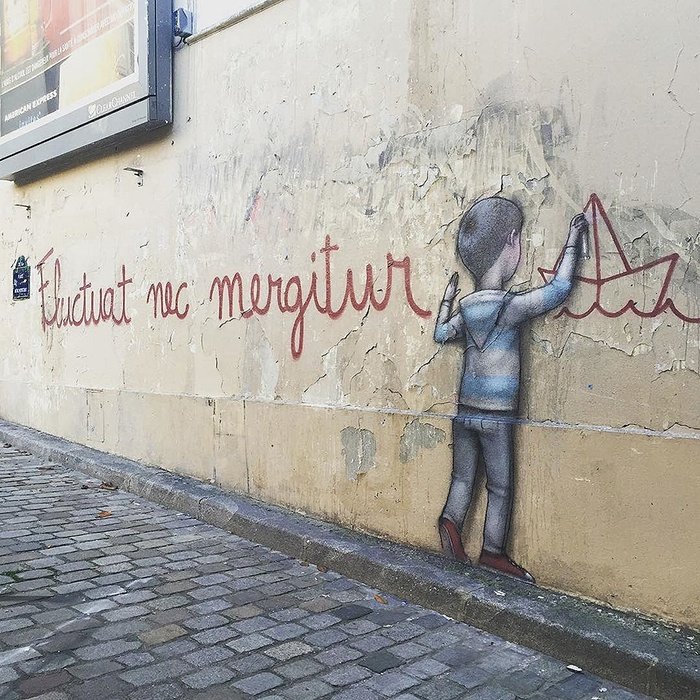 #SprayForParis: Τα μοναδικά και ιδιαίτερα γκράφιτι που γέμισαν τους τοίχους του Παρισιού μετά το μακελειό [εικόνες] | iefimerida.gr 7