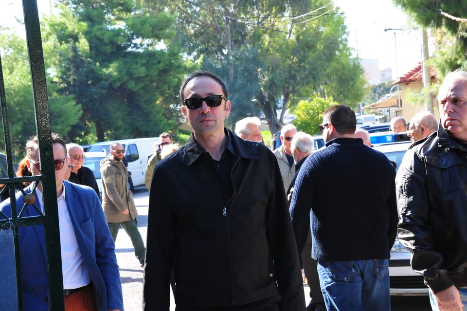 Τελευταίο «αντίο» στον ηθοποιό Κώστα Τσάκωνα [εικόνες] | iefimerida.gr 4