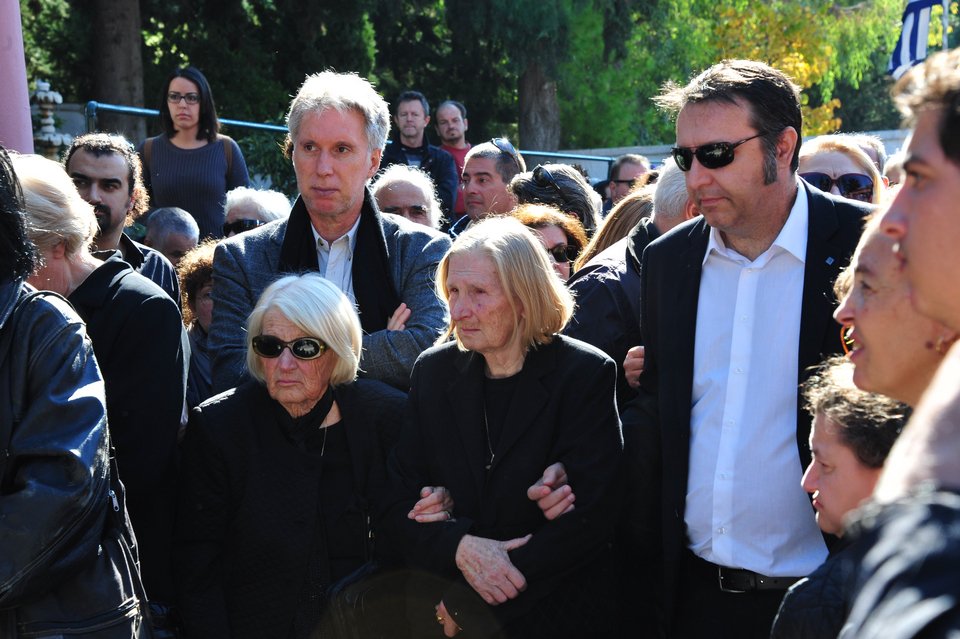 Τελευταίο «αντίο» στον ηθοποιό Κώστα Τσάκωνα [εικόνες] | iefimerida.gr 3