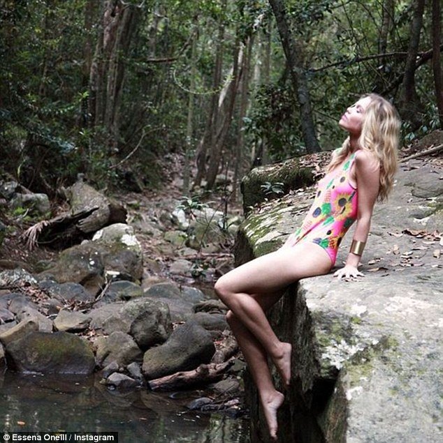 Σταρ του Instagram κάνει την ανατροπή -Γράφει κάτω από τις φωτογραφίες πόσα χρήματα έβγαλε από αυτές [εικόνες] | iefimerida.gr 8