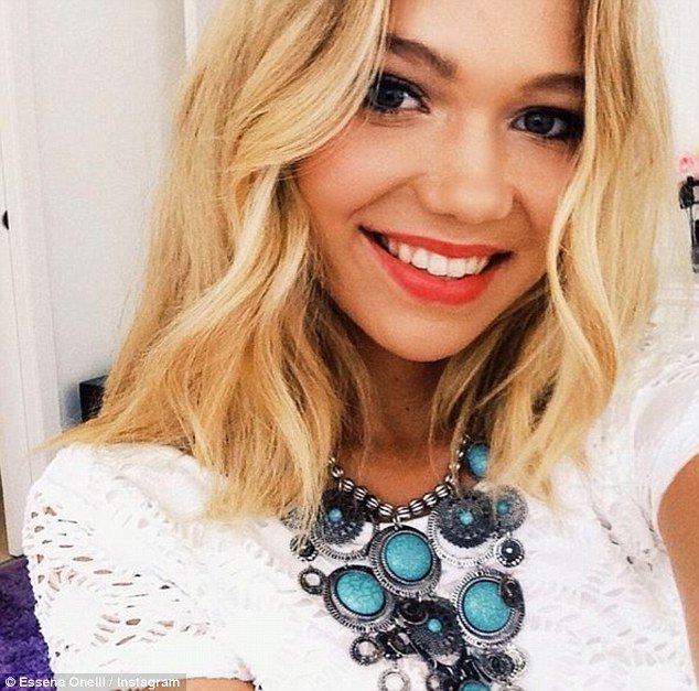 Σταρ του Instagram κάνει την ανατροπή -Γράφει κάτω από τις φωτογραφίες πόσα χρήματα έβγαλε από αυτές [εικόνες] | iefimerida.gr 10