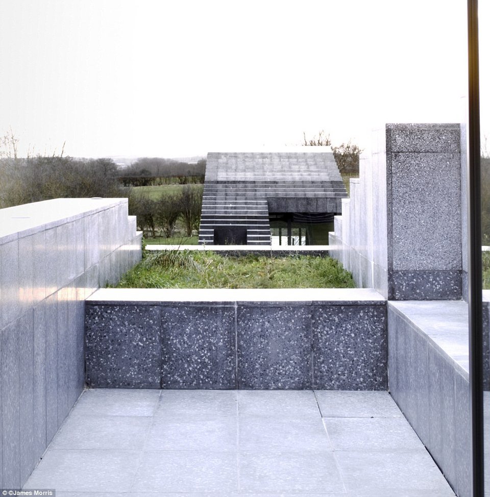 Το σπίτι-σκάλα που οδηγεί στον ουρανό - Ενα οίκημα αλλιώτικο από τ' άλλα [εικόνες] | iefimerida.gr 2