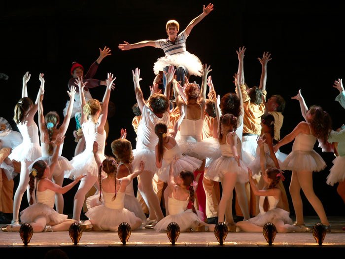 Billy Elliot, το λονδρέζικο μιούζικαλ αλά ελληνικά [εικόνες] | iefimerida.gr 2