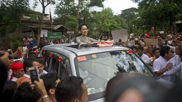 Εκλογές στη Βιρμανία: Φαβορί η διάσημη Suu, Βραβείο Νόμπελ Ειρήνης [εικόνες] | iefimerida.gr 0