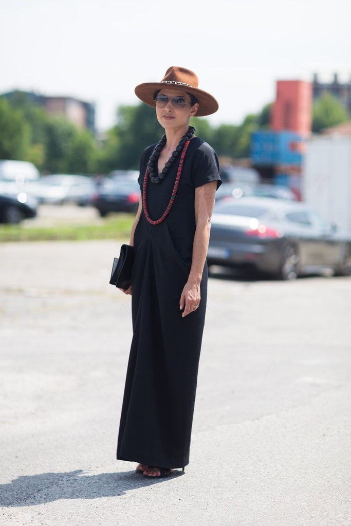 Έτσι φοράνε το μαύρο φόρεμα οι fashionistas σε Παρίσι, Μιλάνο και άλλες πρωτεύουσες της μόδας -Μαθήματα στιλ [εικόνες] | iefimerida.gr 0