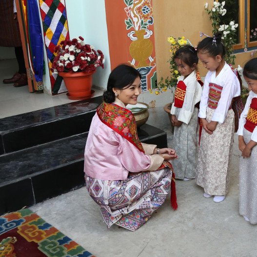 Η Κέιτ Μίντλετον των Ιμαλαΐων - Η βασίλισσα του Μπουτάν, 25 ετών, μορφωμένη καλλονή [εικόνες] | iefimerida.gr 6