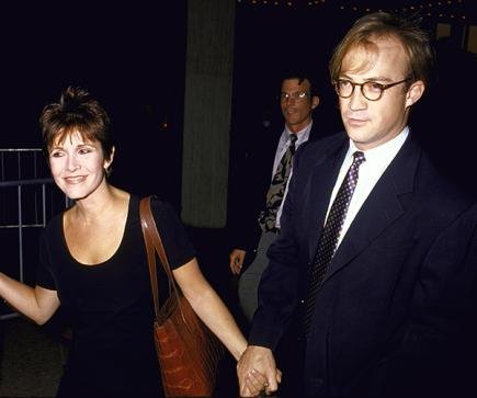 10 διάσημες που παντρεύτηκαν τους συζύγους τους χωρίς να γνωρίζουν ότι είναι γκέι [εικόνες] | iefimerida.gr 0